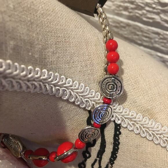 Zevar by Treska Round Necklace Red Silver - Picture 9 of 11